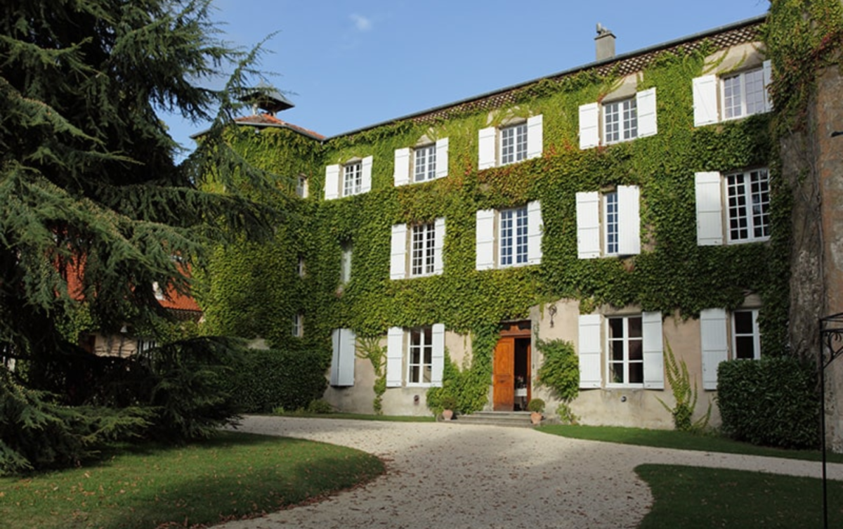 Vue extérieure du Château de Ceserage