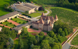 Vue extérieure du Château de Corcelles