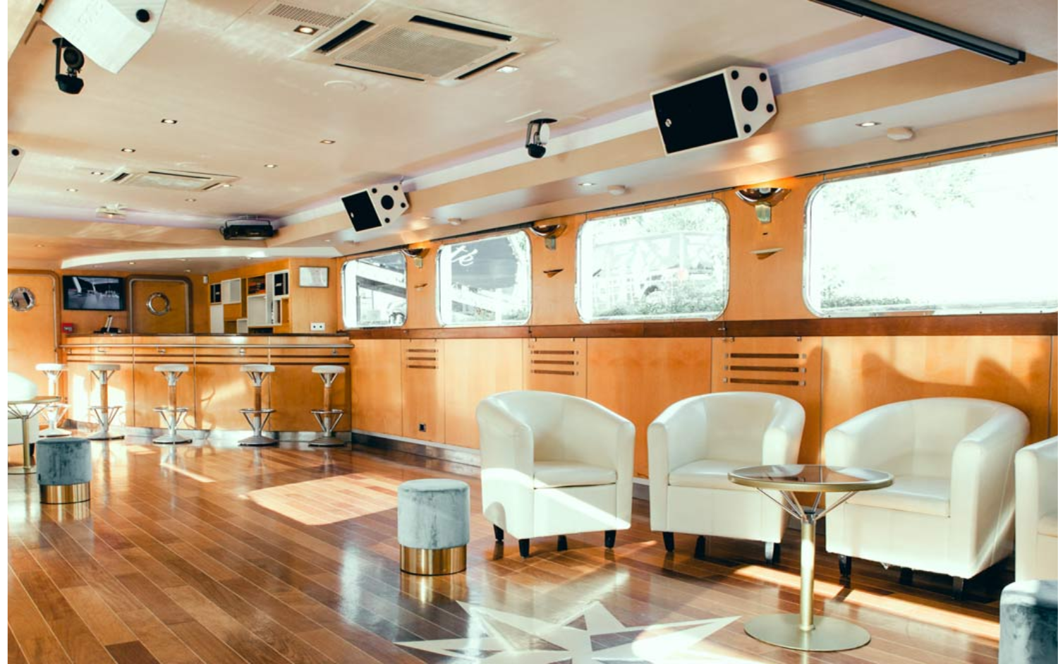 Vue intérieure d'une des yachts de Lyon