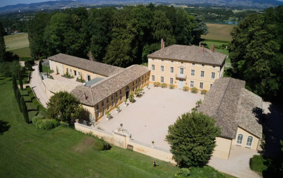Vue extérieure du Château de Chavagneux