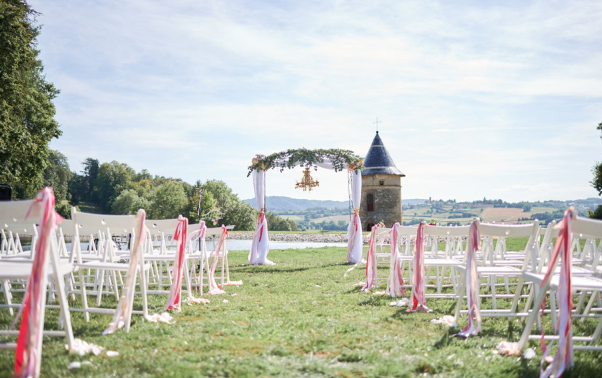 chateau-de-pupetiere-ceremonie-1200x753