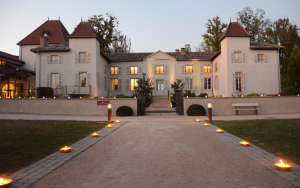 Vue extérieure du Château de Broyers