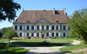 Vue extérieure du Château de Passage