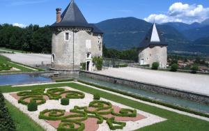 Vue extérieure du Château du Touvet