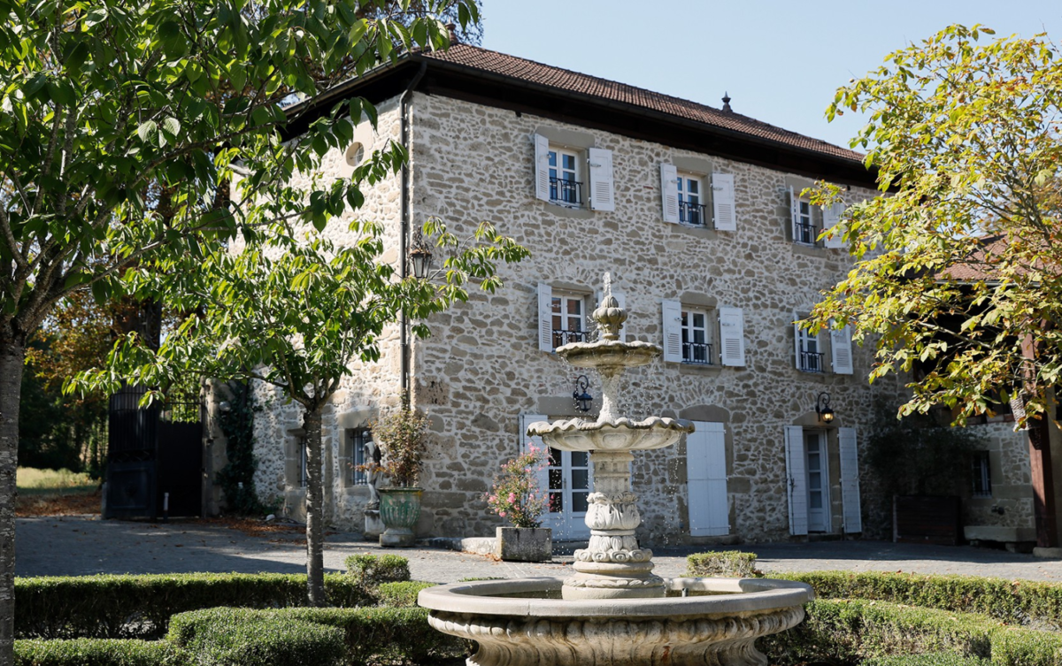 Vue extérieure au Domaine de la Chartrognière