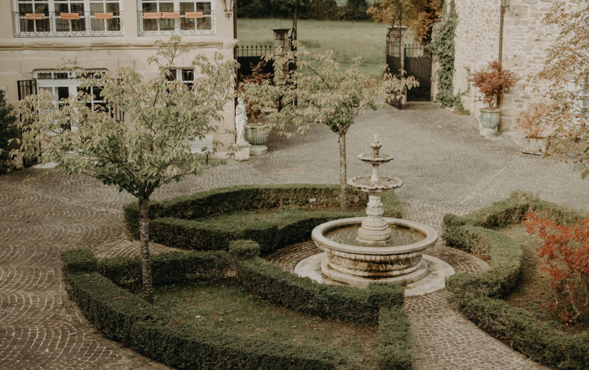 Vue extérieure au Domaine de la Chartrognière