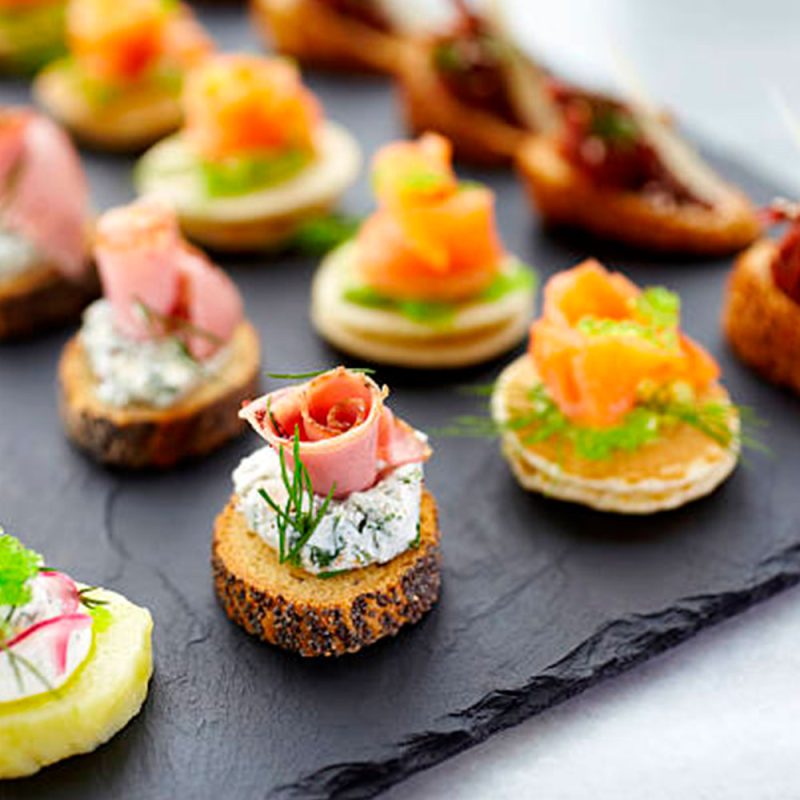 Pièces cocktails réalisées par le service traiteur Declerck